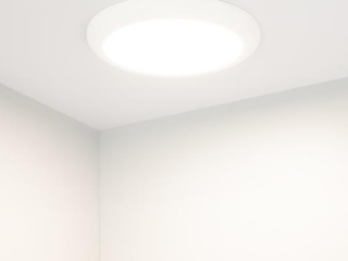 Светодиодный светильник предназначен для освещения жилых, офисных и торговых помещений. Светильник серии CL-FIOKK может быть как накладным, так и встраиваемым. Простая и быстрая установка на потолок при помощи монтажной планки или в нишу с помощью пружин. 