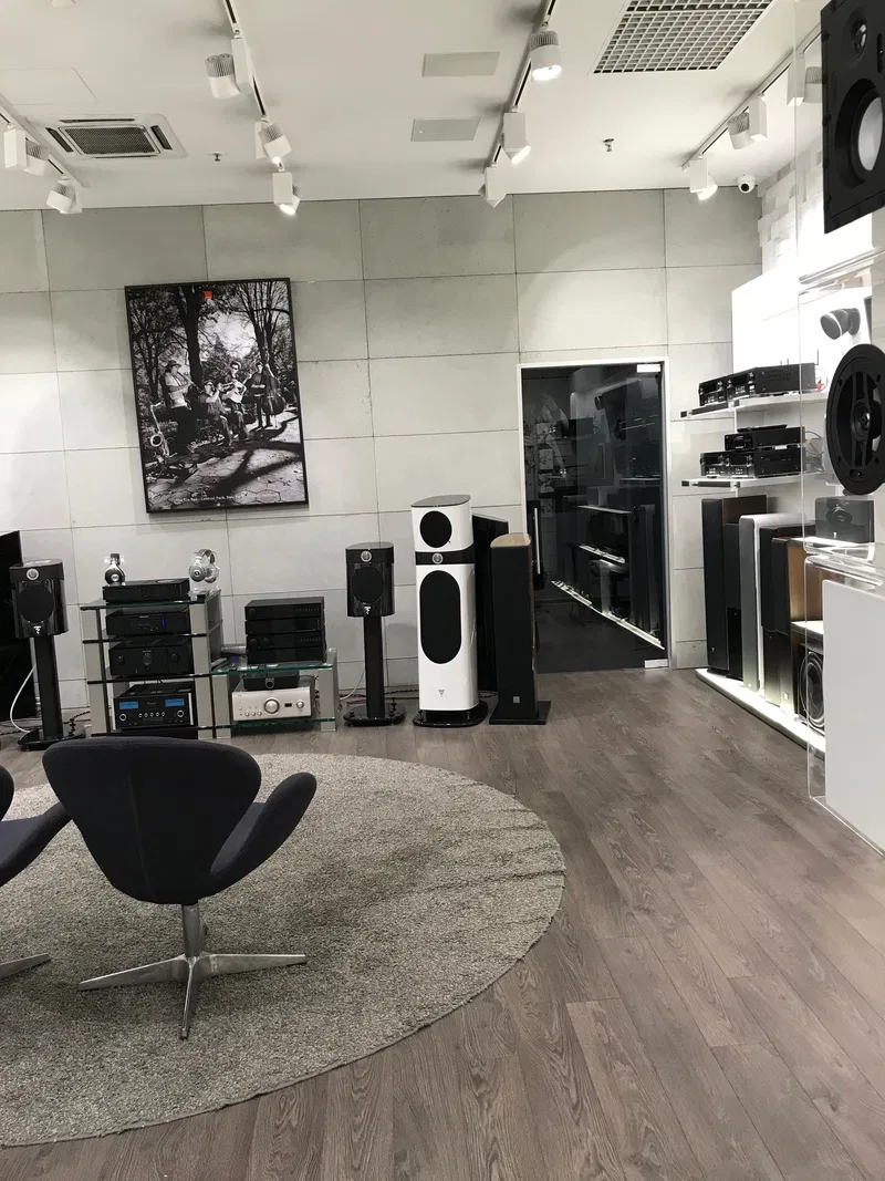 DENON Showroom