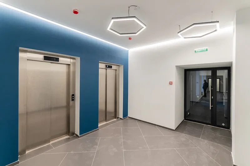 St. Petersburg'da Bronka Group ile Birlikte Modern Bir Ofis