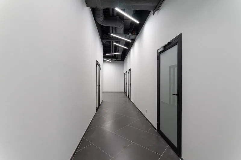 St. Petersburg'da Bronka Group ile Birlikte Modern Bir Ofis