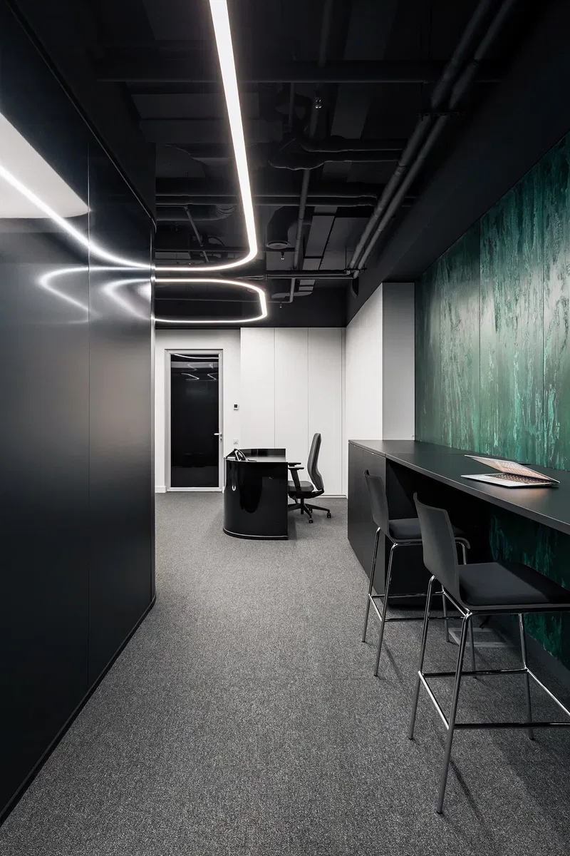 Kavisli Lineer Armatürlü Ofis