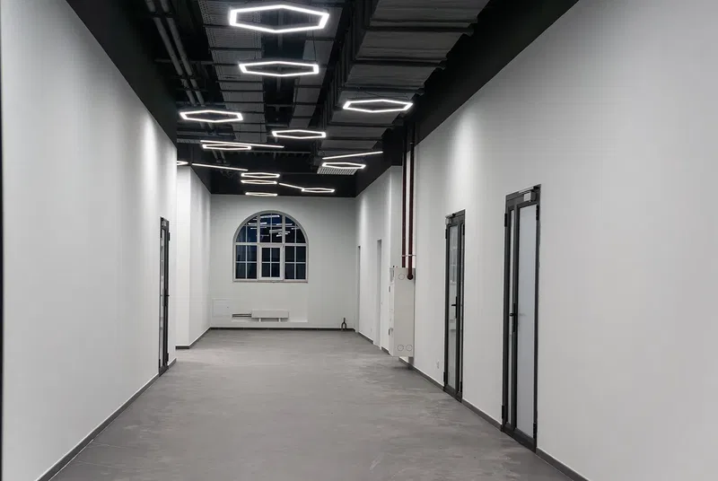 St. Petersburg'da Bronka Group ile Birlikte Modern Bir Ofis