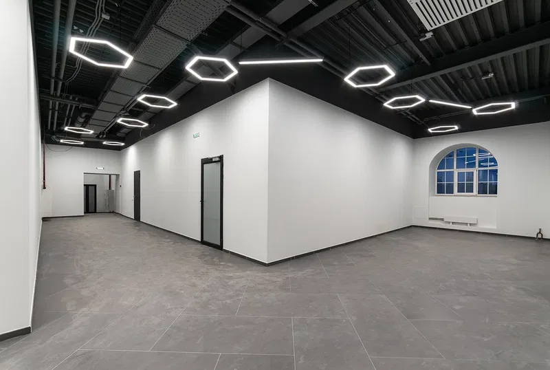 St. Petersburg'da Bronka Group ile Birlikte Modern Bir Ofis