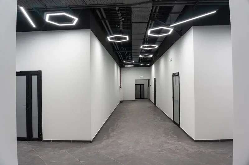 St. Petersburg'da Bronka Group ile Birlikte Modern Bir Ofis