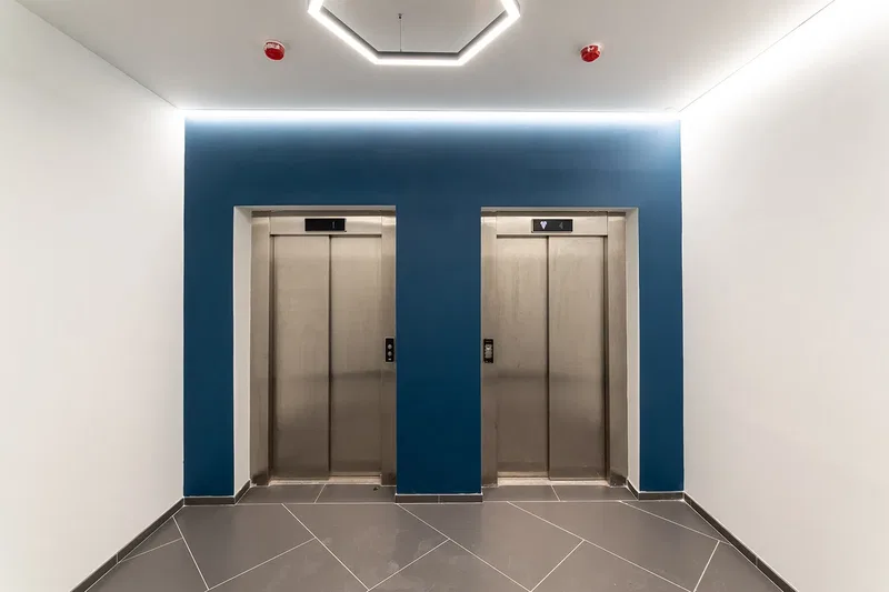 St. Petersburg'da Bronka Group ile Birlikte Modern Bir Ofis