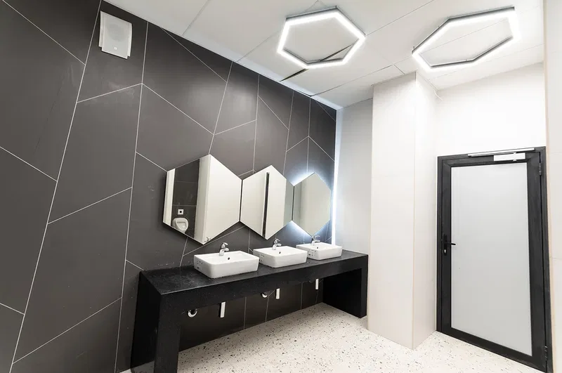 St. Petersburg'da Bronka Group ile Birlikte Modern Bir Ofis