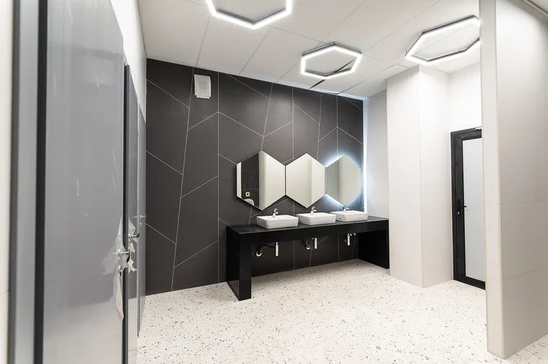 St. Petersburg'da Bronka Group ile Birlikte Modern Bir Ofis