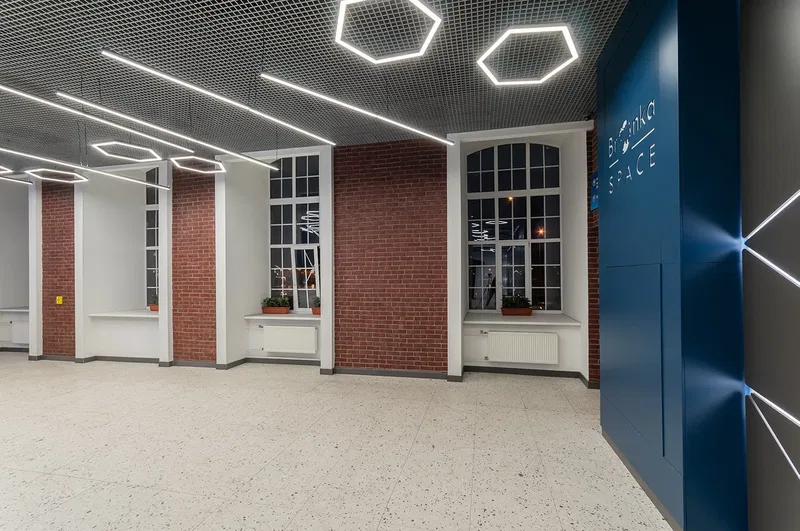 St. Petersburg'da Bronka Group ile Birlikte Modern Bir Ofis