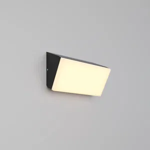 Уличный настенный светильник Outdoor O436WL-L10GF3K