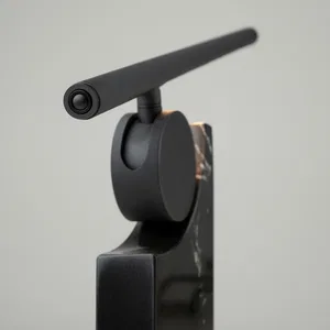 Настольный светильник Maytoni MOD467TL-L9B3K