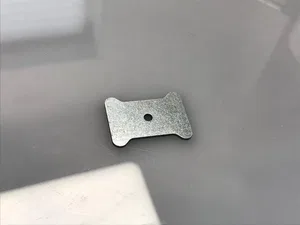 Пластина бабочка для магнита на 1 гнездо (оцинковка 1.2mm)