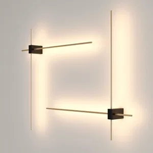 Настенный светильник (бра) Maytoni C070WL-L12GB3K