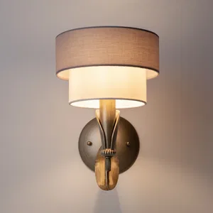 Настенный светильник (бра) Maytoni H311-01-G