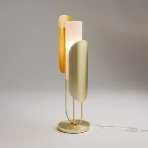 Настольный светильник Maytoni Z014TL-01G