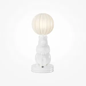 Настольный светильник Maytoni MOD477TL-L5W3K