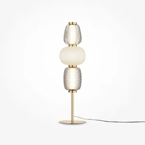Настольный светильник Maytoni MOD267TL-L28G3K