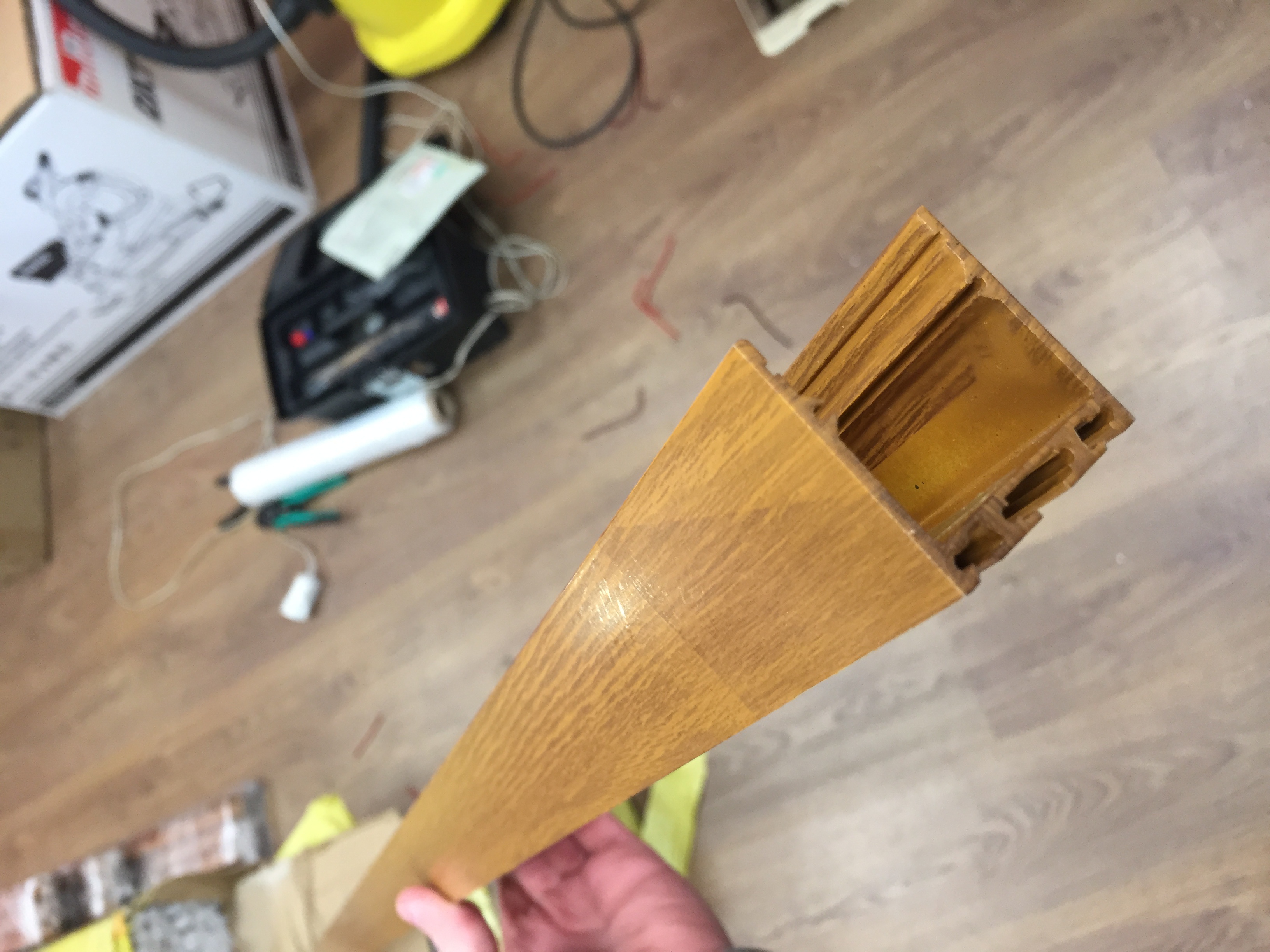 Decorating a luminaire to look like wood 02