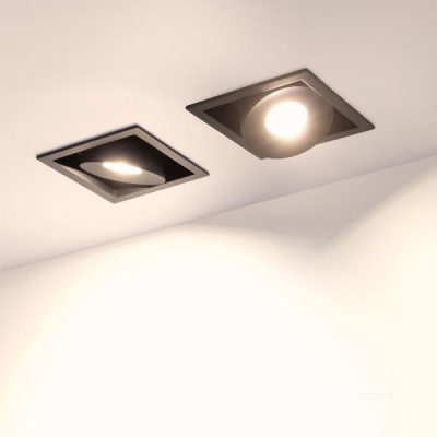 Светильник CL-SIMPLE-S80x80-9W Warm3000 (BK, 45 deg)