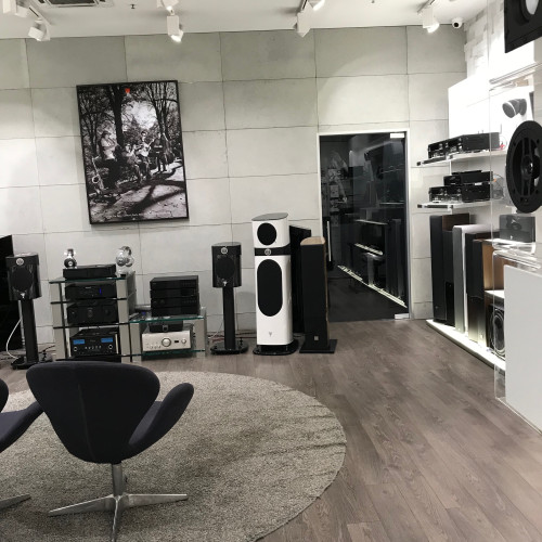 Фирменный магазин DENON фото:3