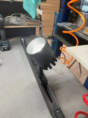 Трековый светильник HOKASU HS80 TR4 (10–40W)