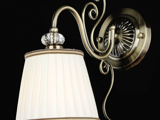 Настенный светильник (бра) Maytoni ARM420-01-R фото:1
