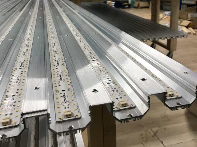 Профиль HOKASU 49/32 edgeless Фото:11