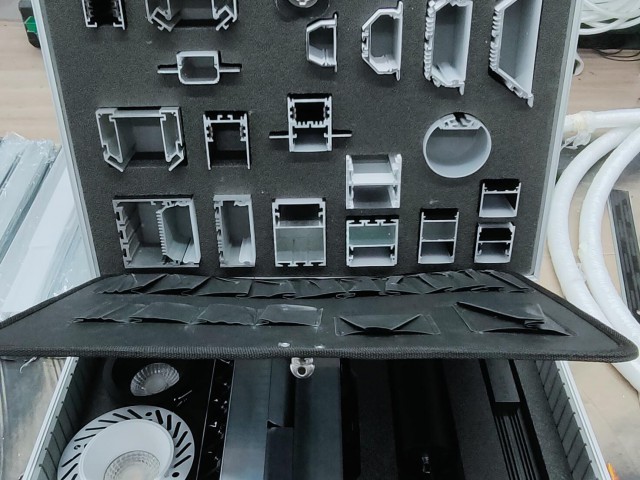 Чемодан 6063 фото:3